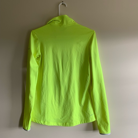 Nike Dry Fit bright neon yellow running top - Picture 6 of 8